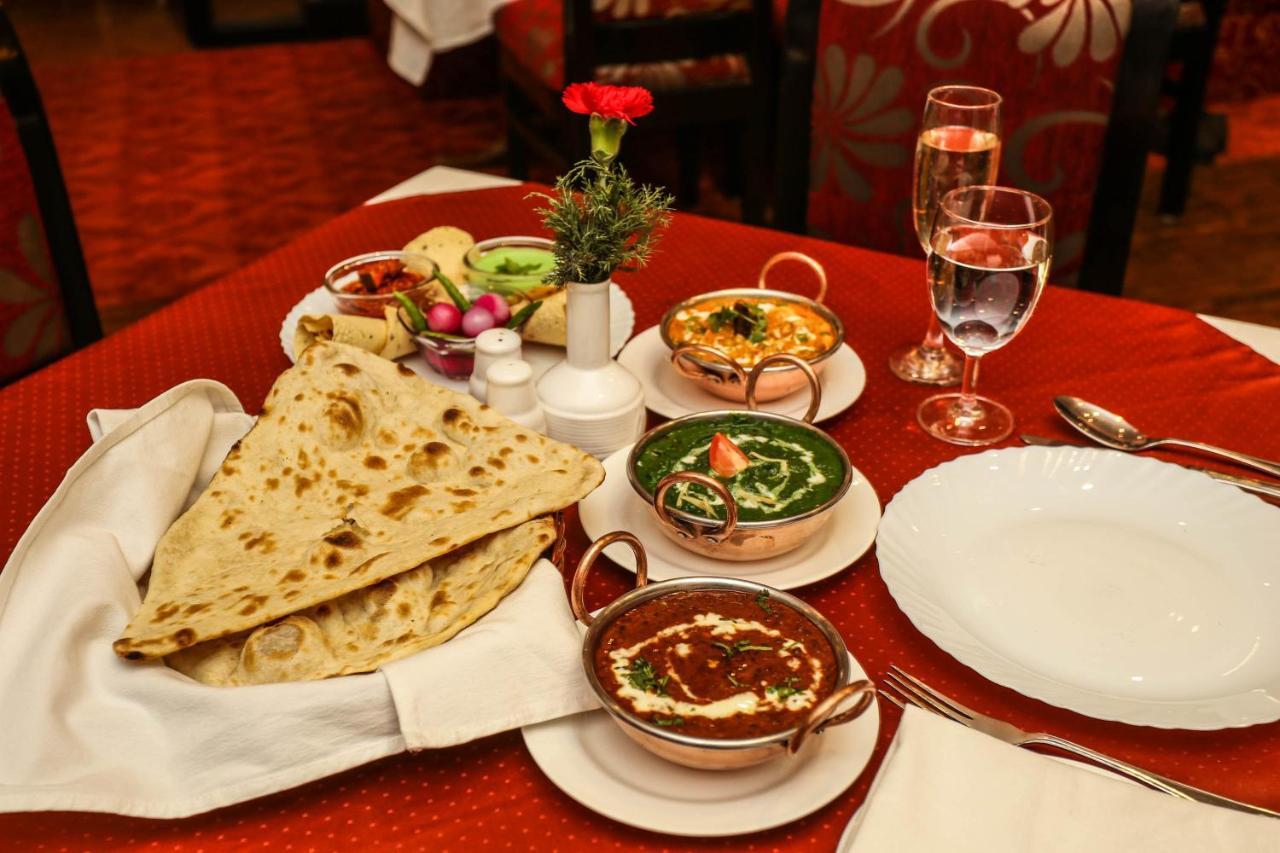 Grand Hotel קטמנדו מראה חיצוני תמונה