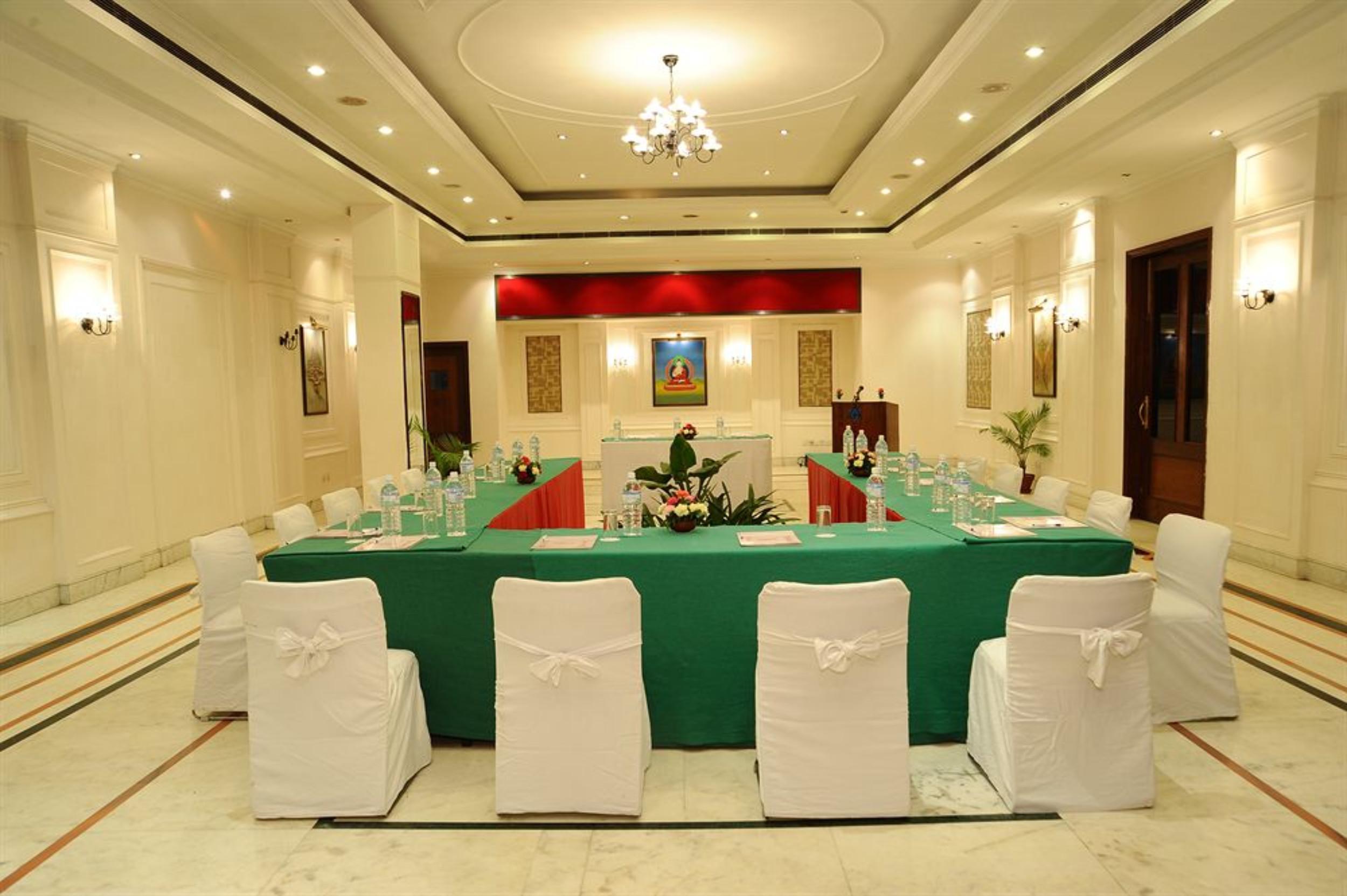 Grand Hotel קטמנדו מראה חיצוני תמונה