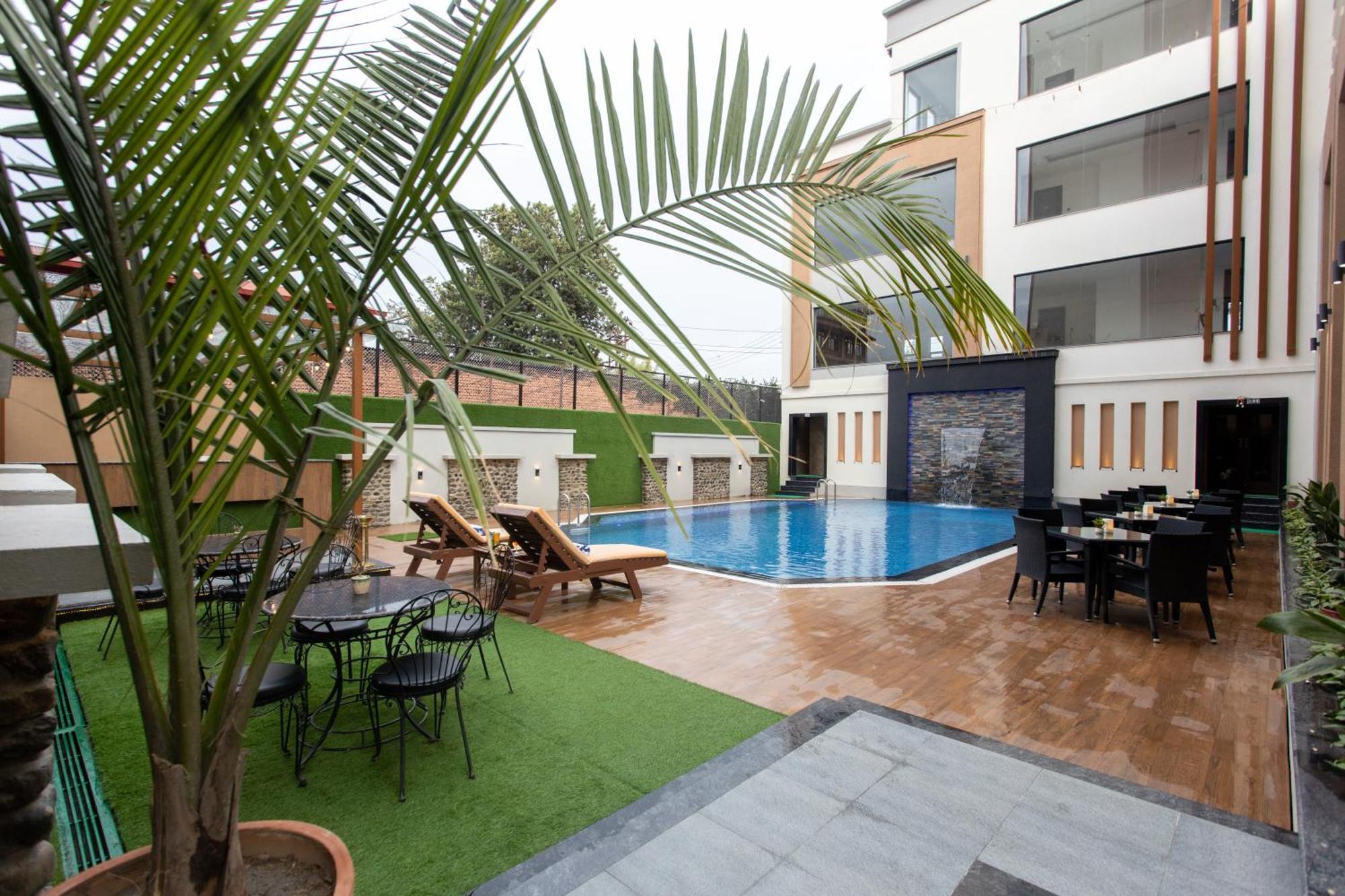 Grand Hotel קטמנדו מראה חיצוני תמונה