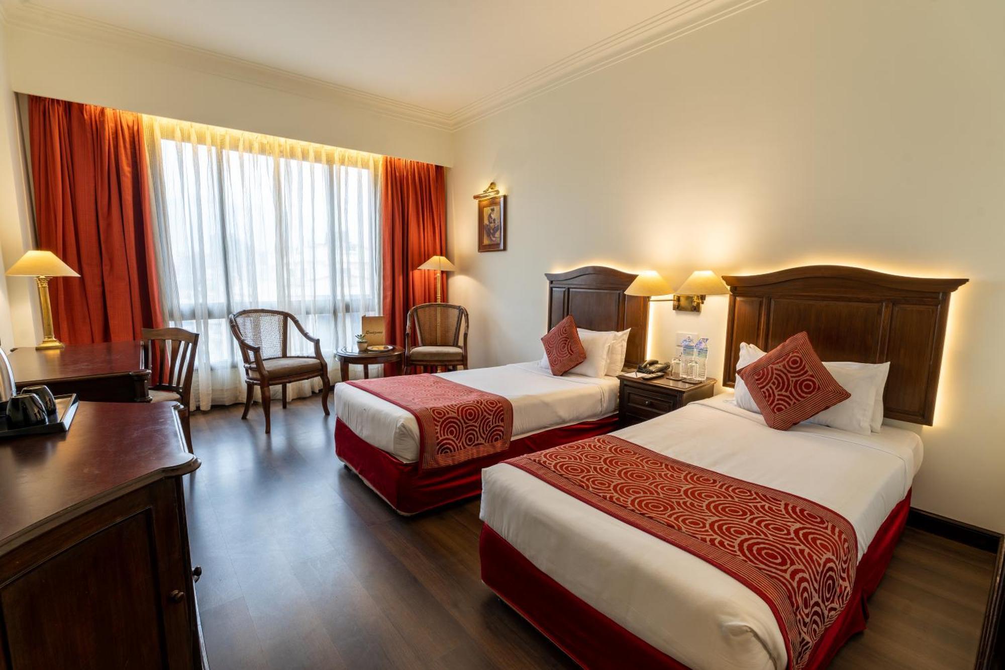 Grand Hotel קטמנדו מראה חיצוני תמונה