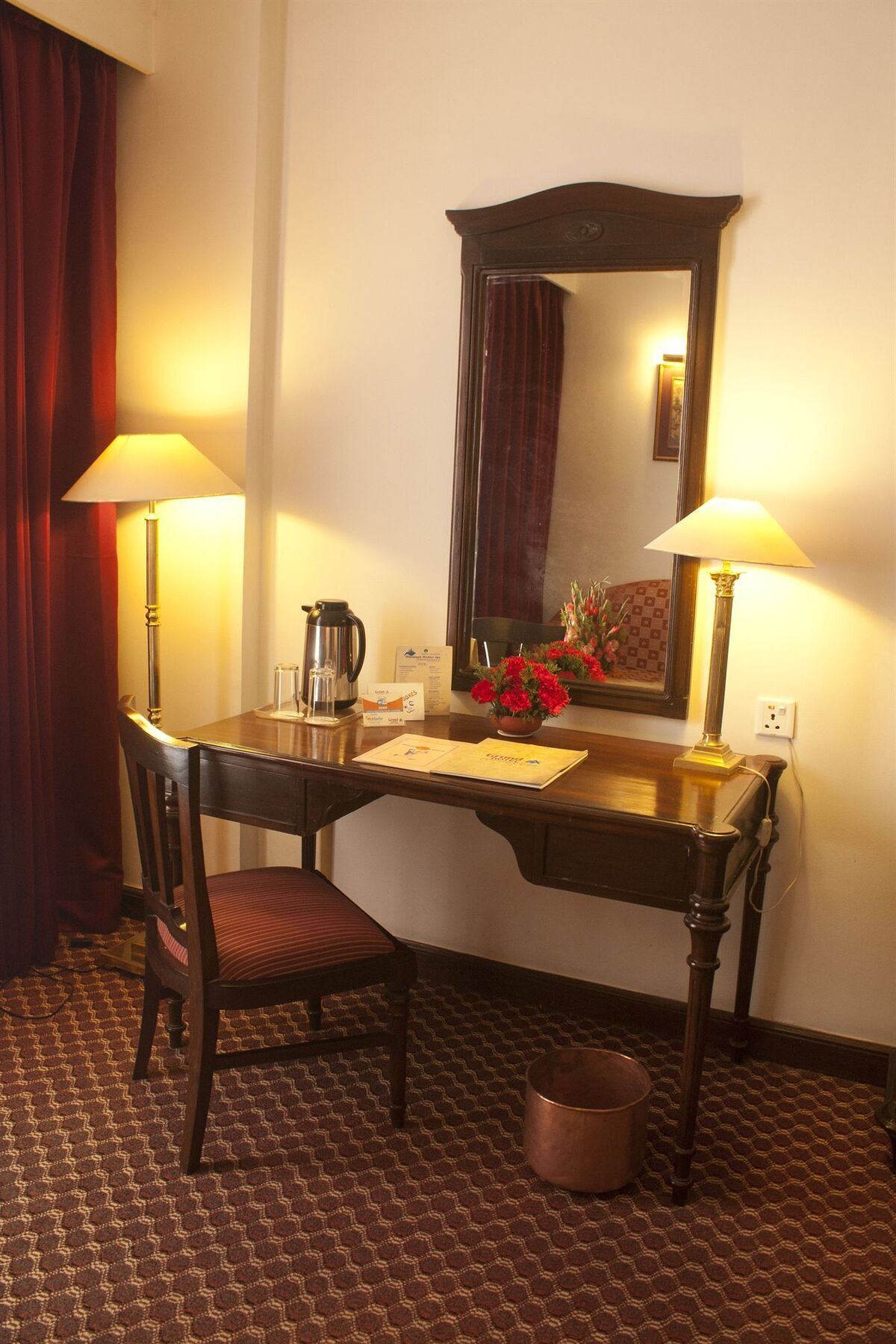 Grand Hotel קטמנדו מראה חיצוני תמונה
