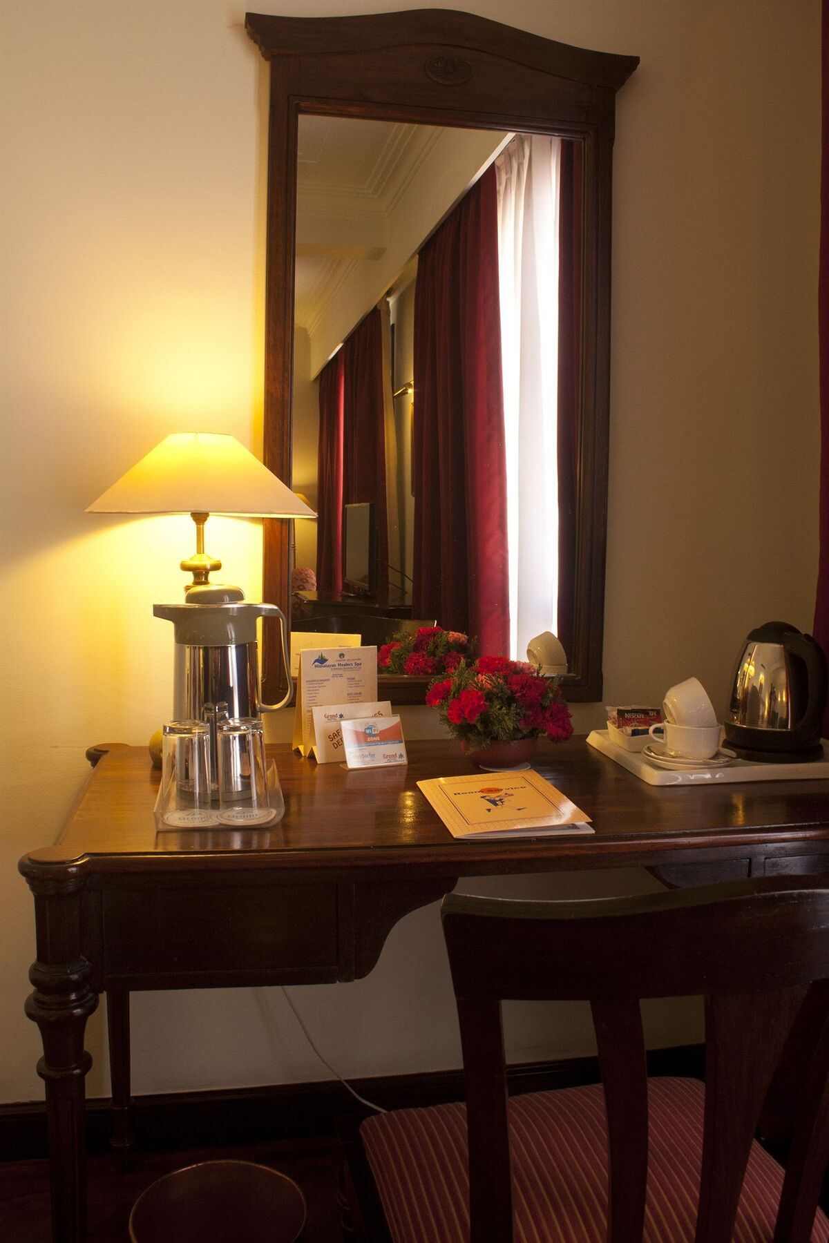 Grand Hotel קטמנדו מראה חיצוני תמונה